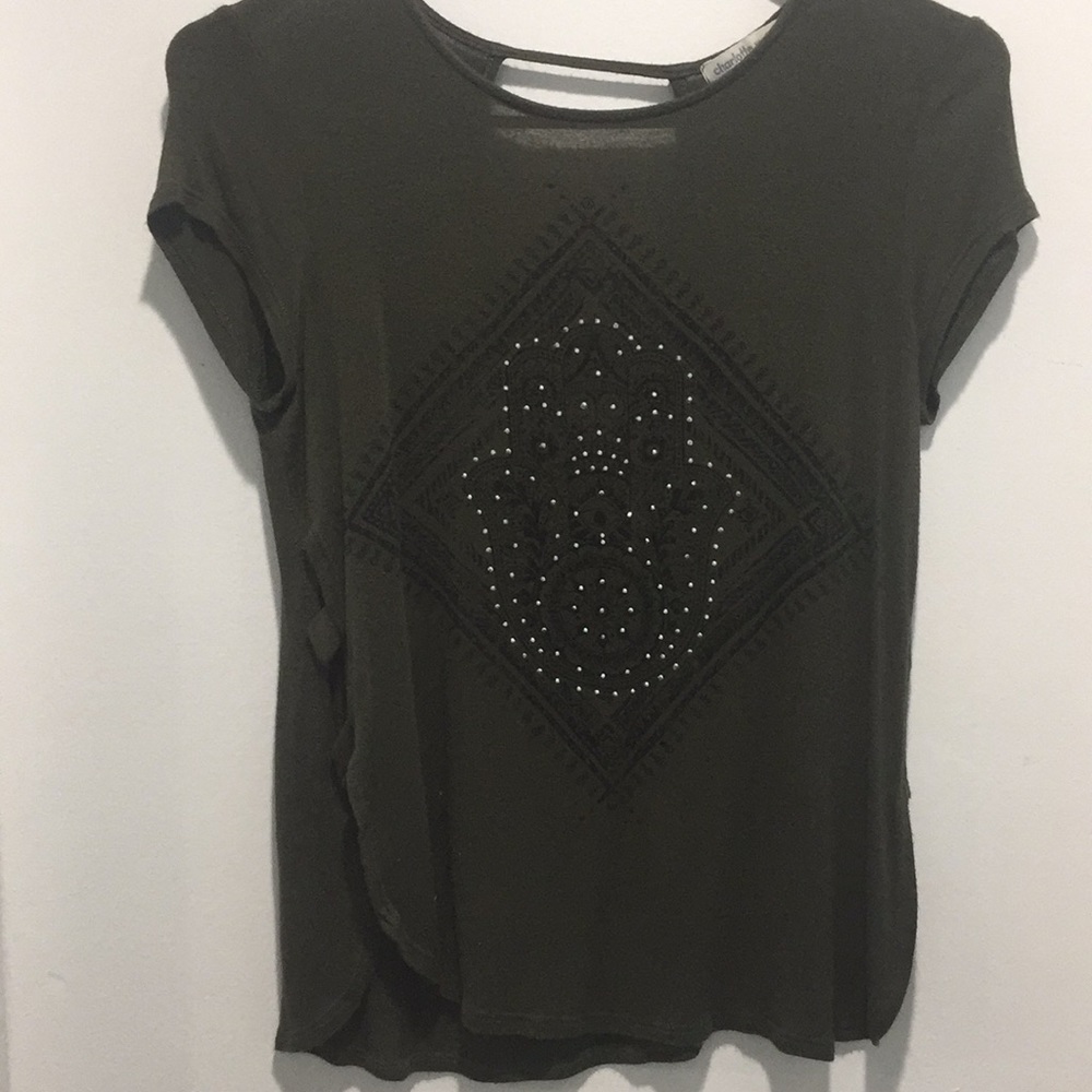 Green graphic tee with open back